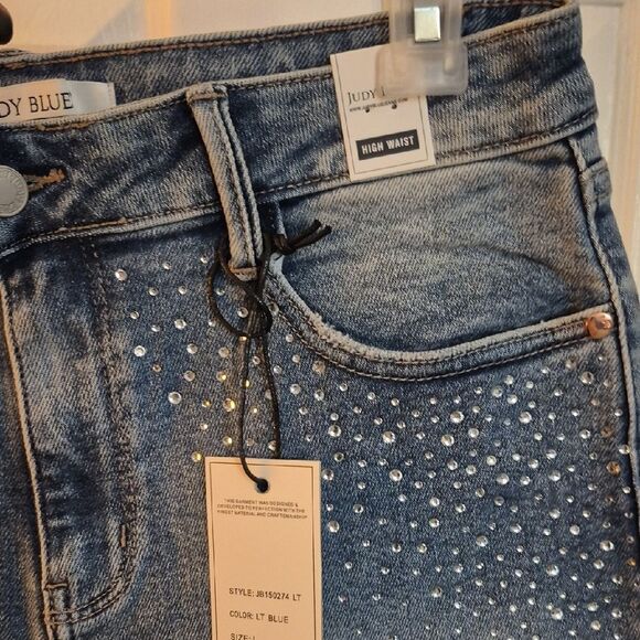 💲2️⃣0️⃣ Bundled ✔️Judy Blue Studded Blue Jean Shorts - Picture 7 of 9